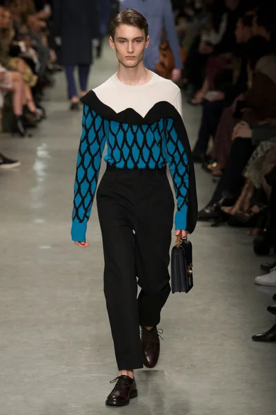 Look 34